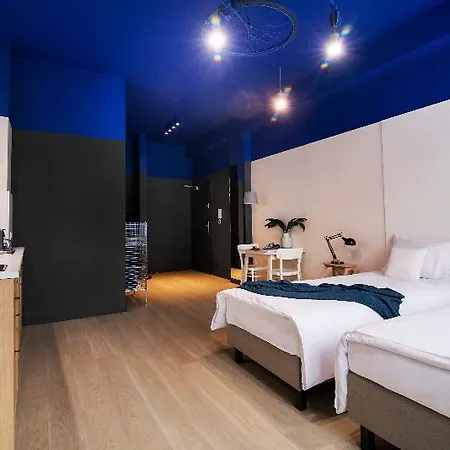 Bike Up Hotell 3*
